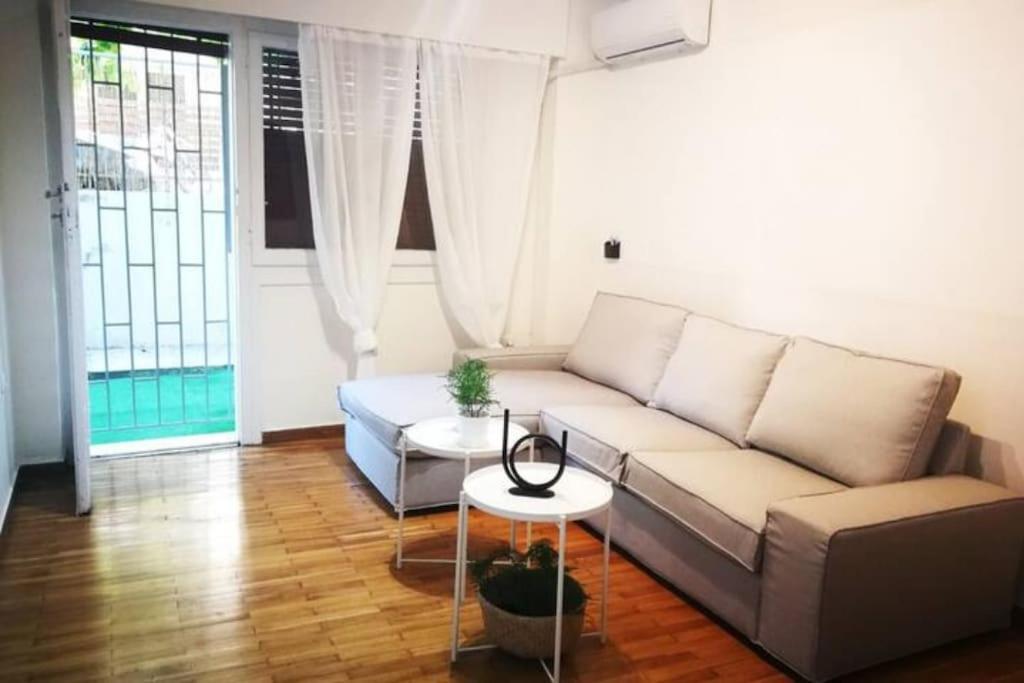 Apartment With Private Patio Athena Bagian luar foto