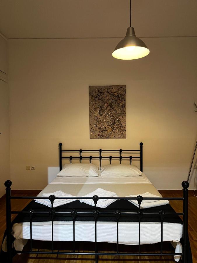 Apartment With Private Patio Athena Bagian luar foto