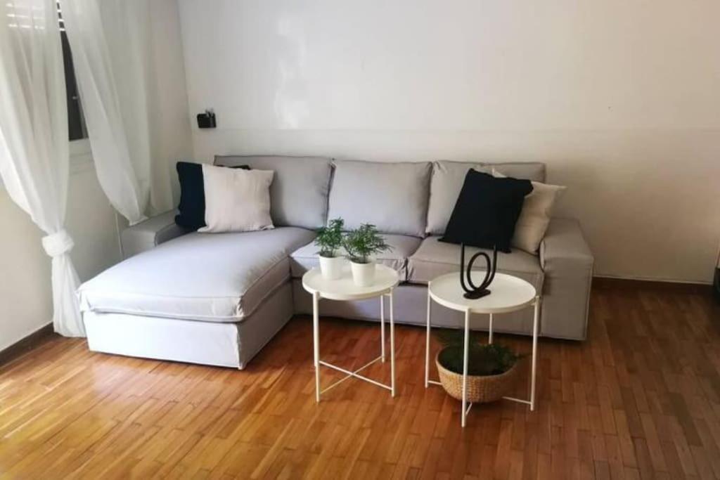 Apartment With Private Patio Athena Bagian luar foto