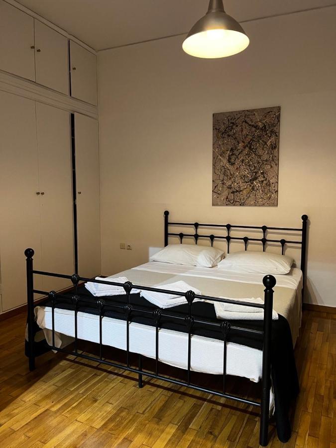 Apartment With Private Patio Athena Bagian luar foto